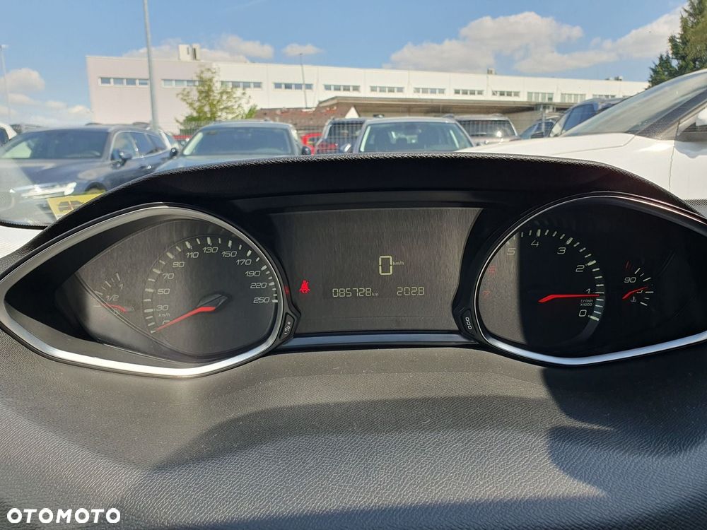 Peugeot 308 1.2 PureTech Active S&S - 10