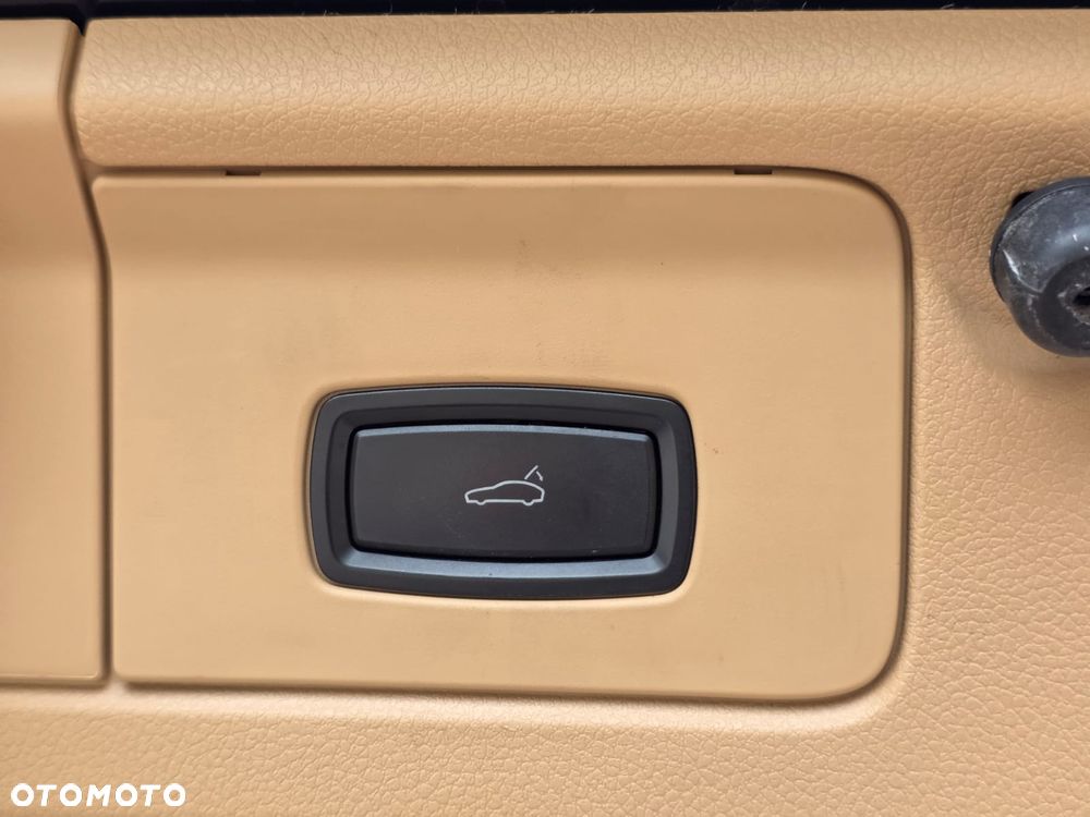Porsche Panamera 4 PDK Platinum Edition - 31