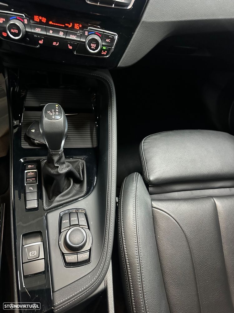 BMW X1 18 d sDrive Auto Line Sport - 8