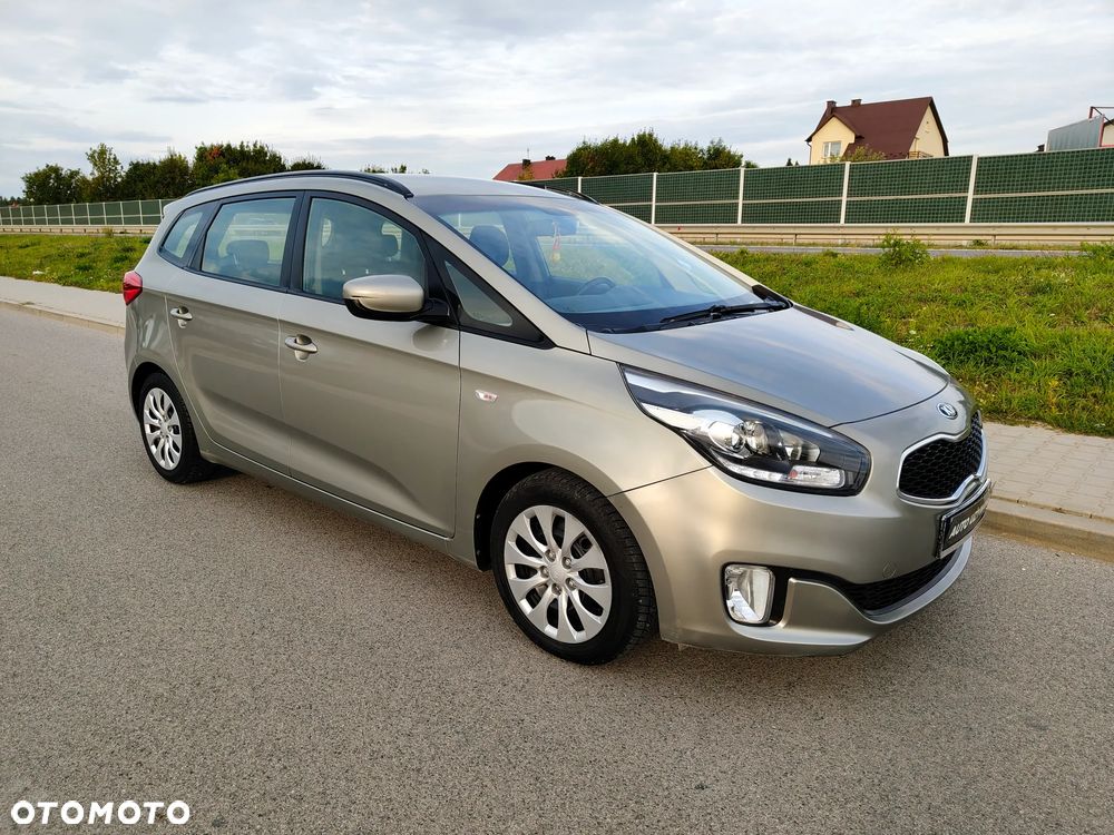 Kia Carens 1.7 CRDi M - 29