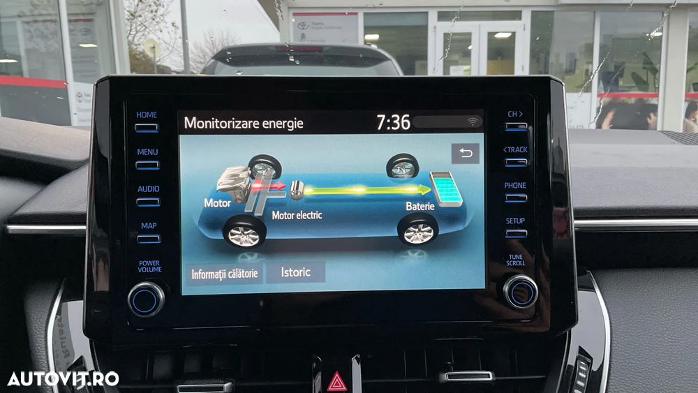 Toyota Corolla Sedan 1.8 HSD Dynamic - 11