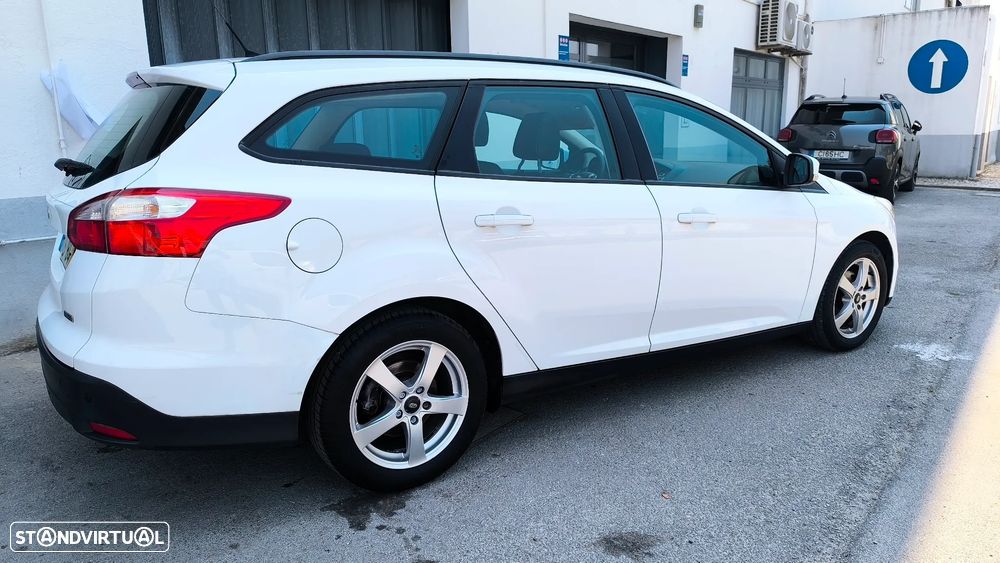 Ford Focus SW 1.6 TDCi DPF Trend - 17