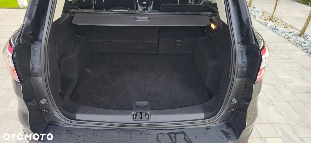 Ford Kuga 1.5 EcoBoost 2x4 Business Edition - 23