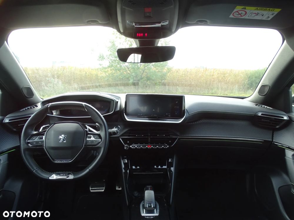 Peugeot 2008 1.2 PureTech GT Pack S&S EAT8 - 17