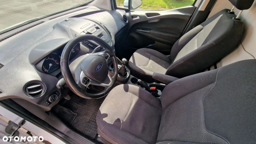 Ford Transit Courier - 6
