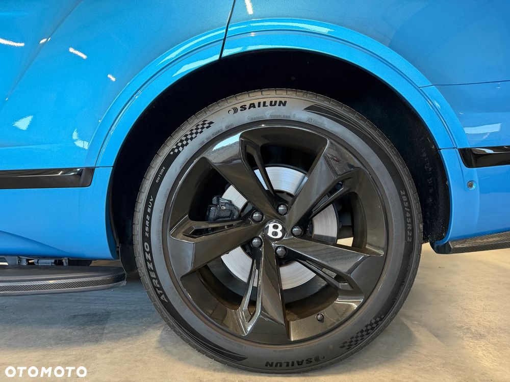 Bentley Bentayga W12 - 12
