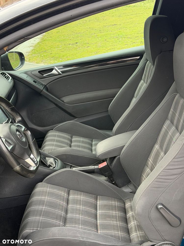 Volkswagen Golf - 19