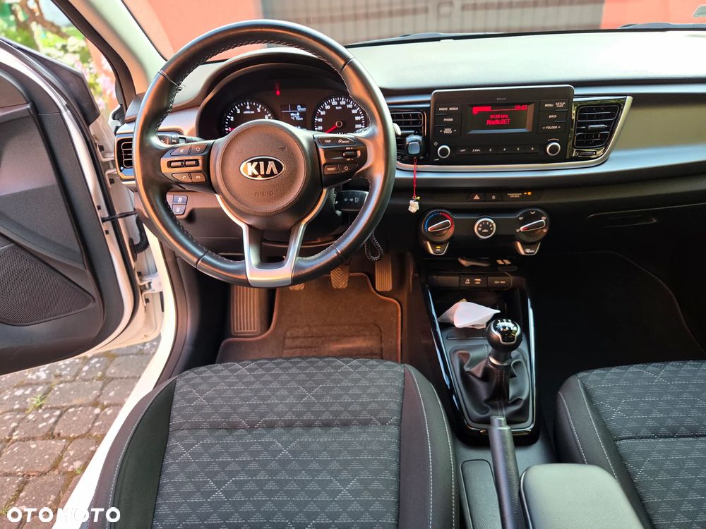 Kia Rio 1.2 M - 12