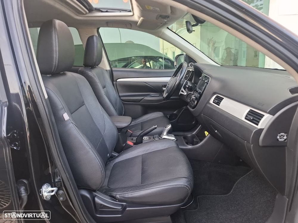 Mitsubishi Outlander - 39