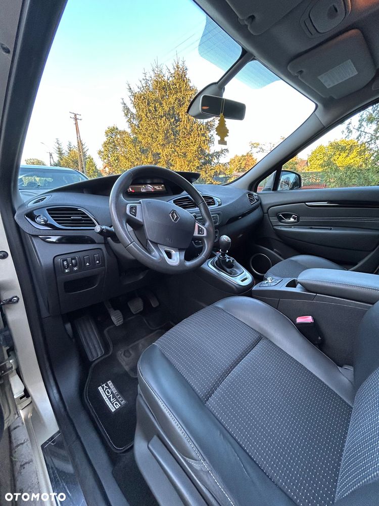 Renault Scenic - 11