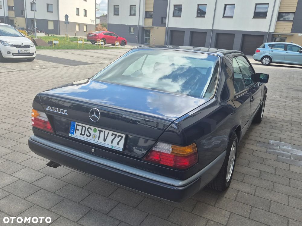Mercedes-Benz W124 (1984-1993) - 13