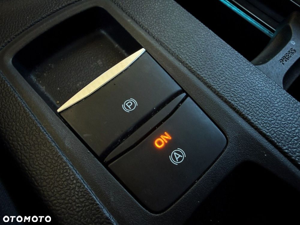 Ford Focus 1.0 EcoBoost Titanium - 26