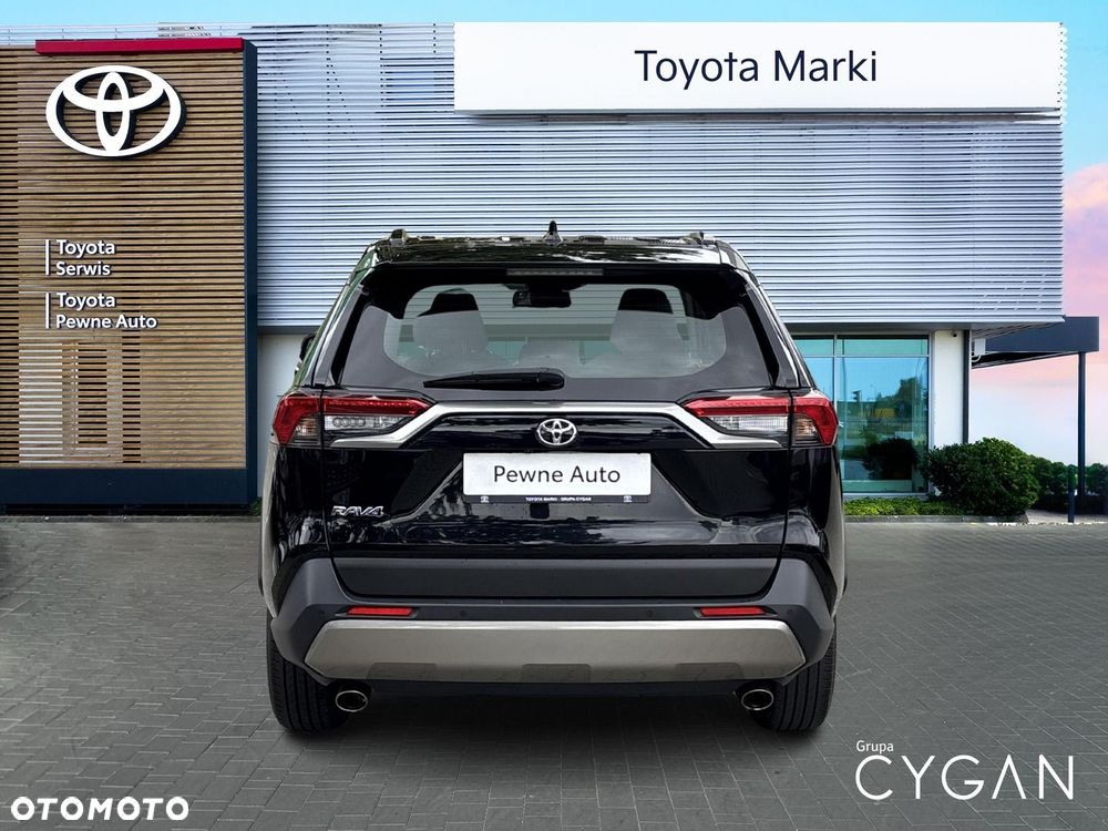 Toyota RAV4 - 8