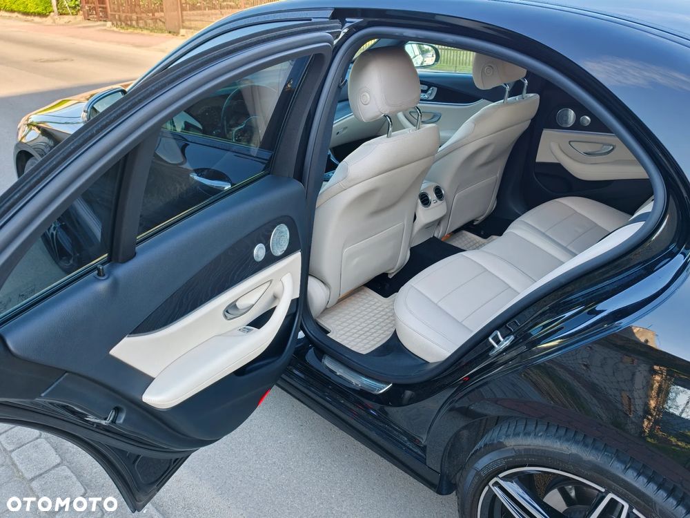 Mercedes-Benz Klasa E 220 d 4-Matic Avantgarde - 21