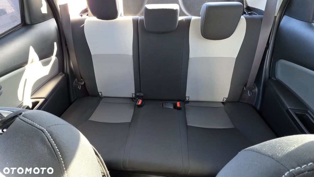 Toyota Yaris 1.5 Premium - 13