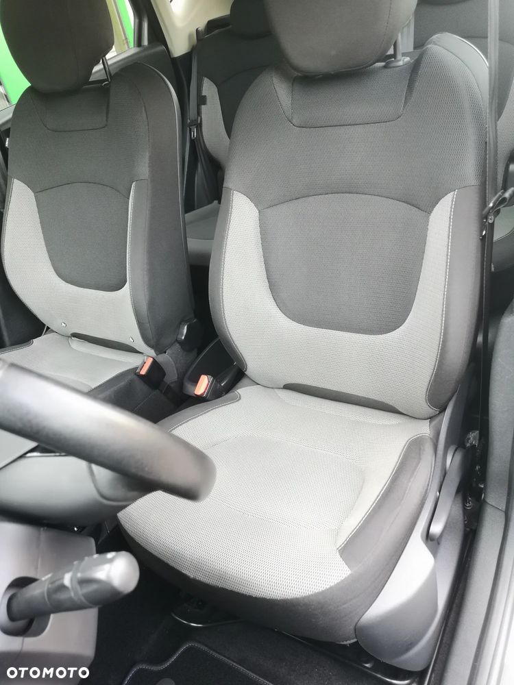 Renault Captur 1.5 dCi Intens EDC - 19