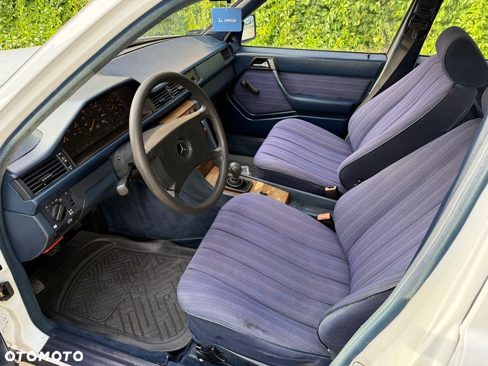 Mercedes-Benz W124 (1984-1993) - 11
