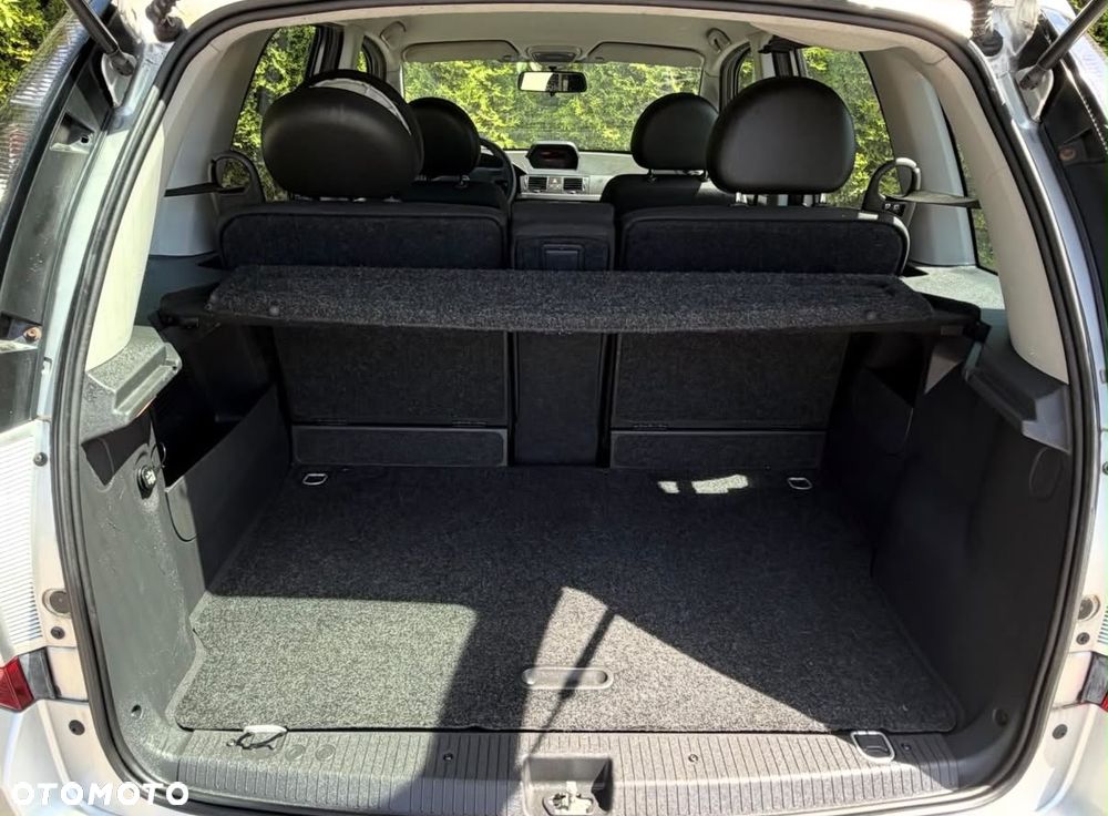 Opel Meriva - 10