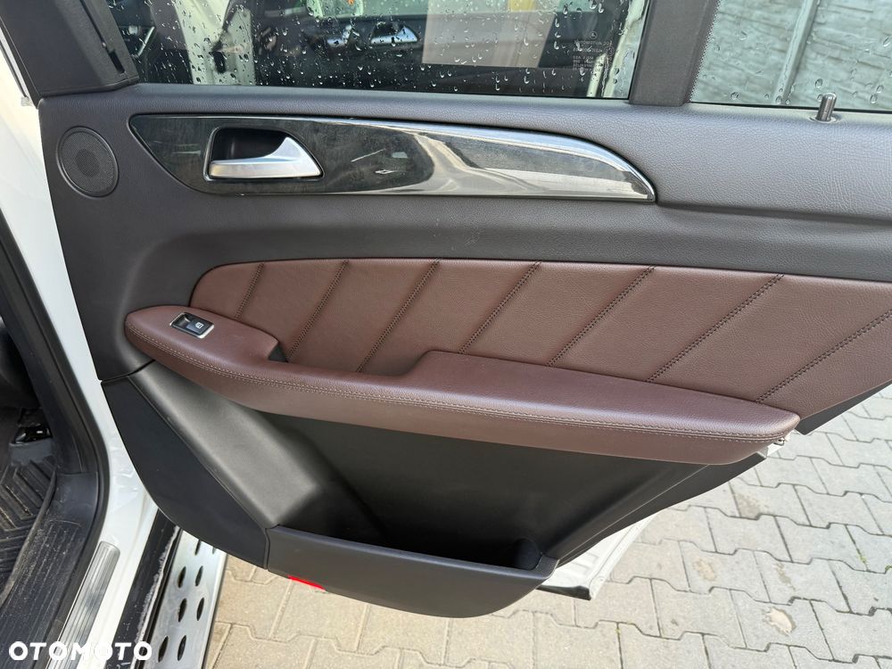 Mercedes-Benz GL 350 BlueTEC 4-Matic - 13