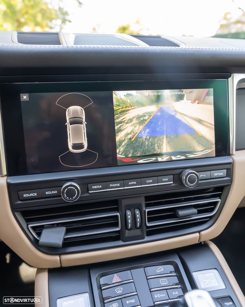 Porsche Macan - 31