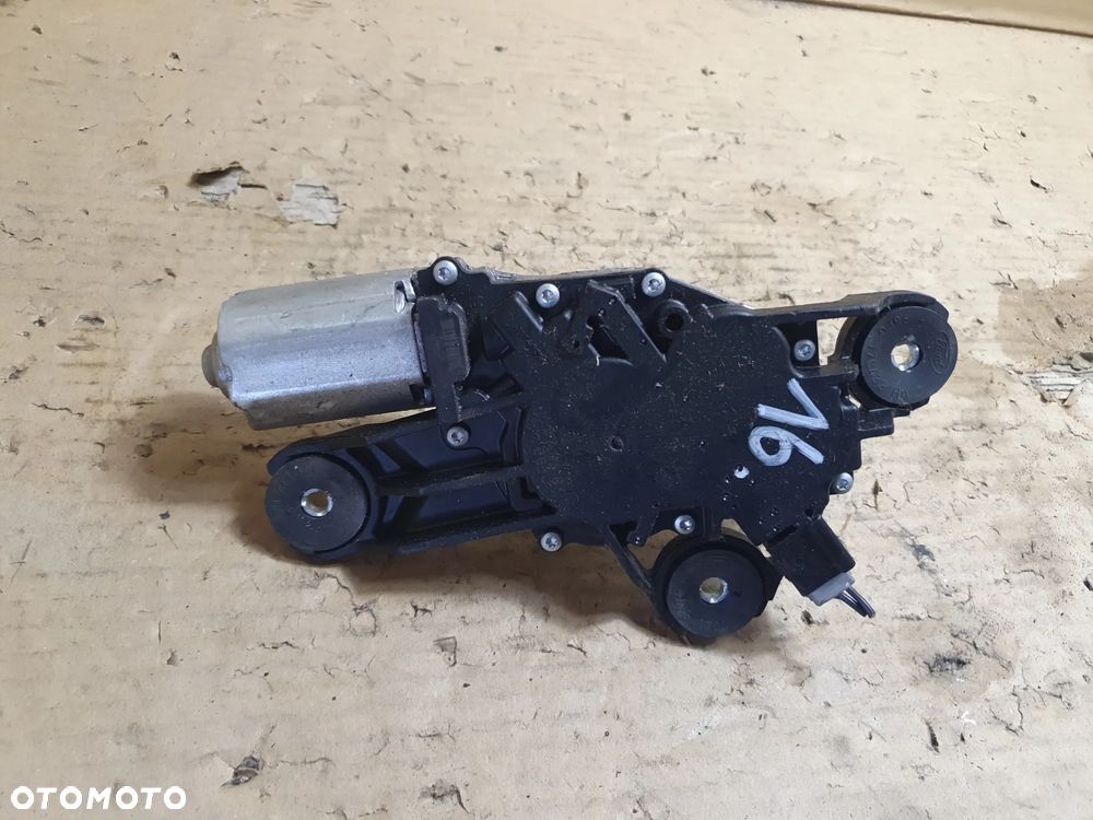 VOLVO V50 SILNICZEK WYCIERACZKI 0390201823 - 3