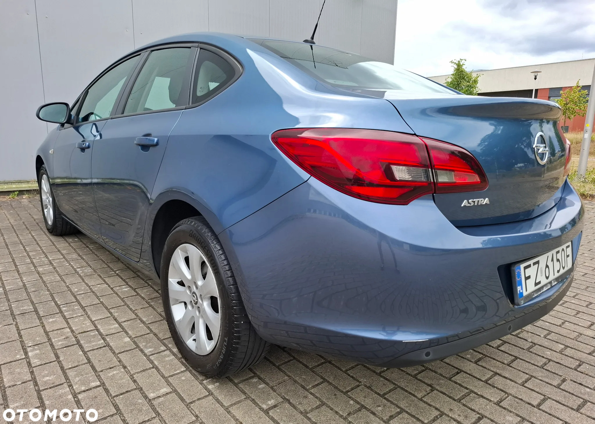 Opel Astra IV 1.6 Business - 8