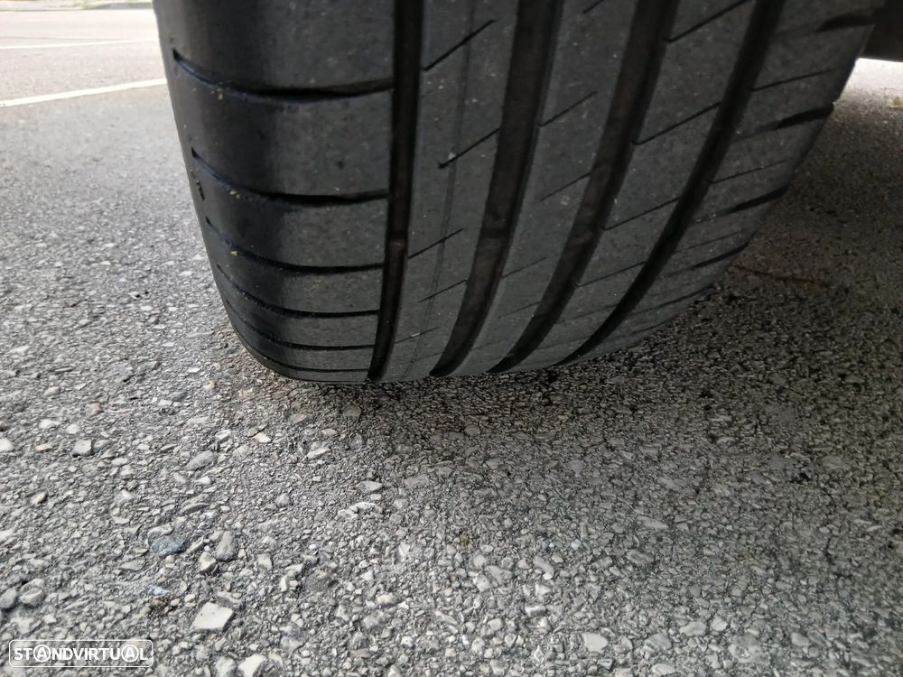 BMW 320 d Séc.XXI - 16