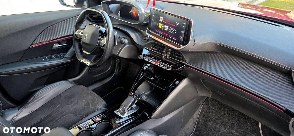 Peugeot 2008 BlueHDi 130 EAT8 GT - 30