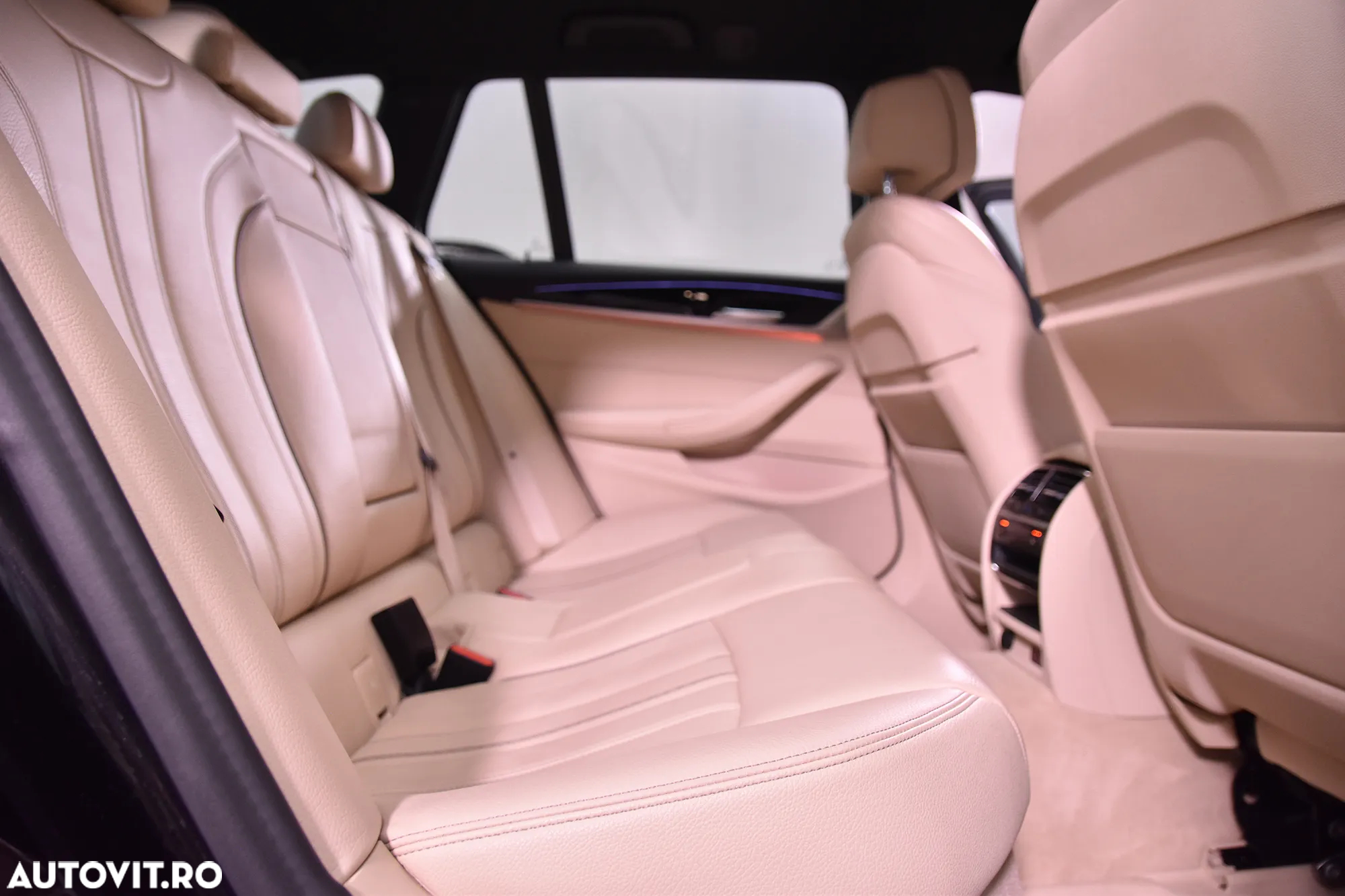 BMW Seria 5 520i Touring Aut. - 12