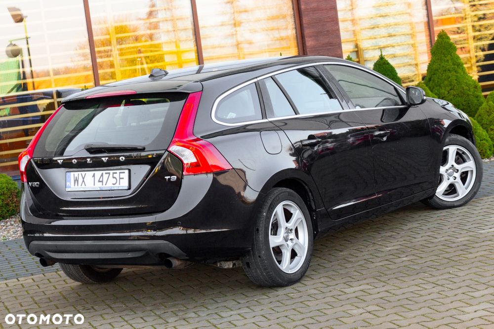 Volvo V60 T3 Momentum - 6