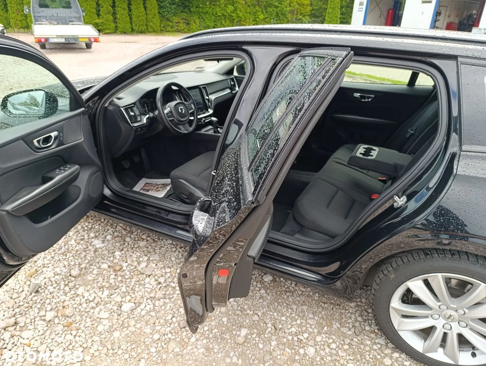 Volvo V60 D3 Momentum Pro - 16