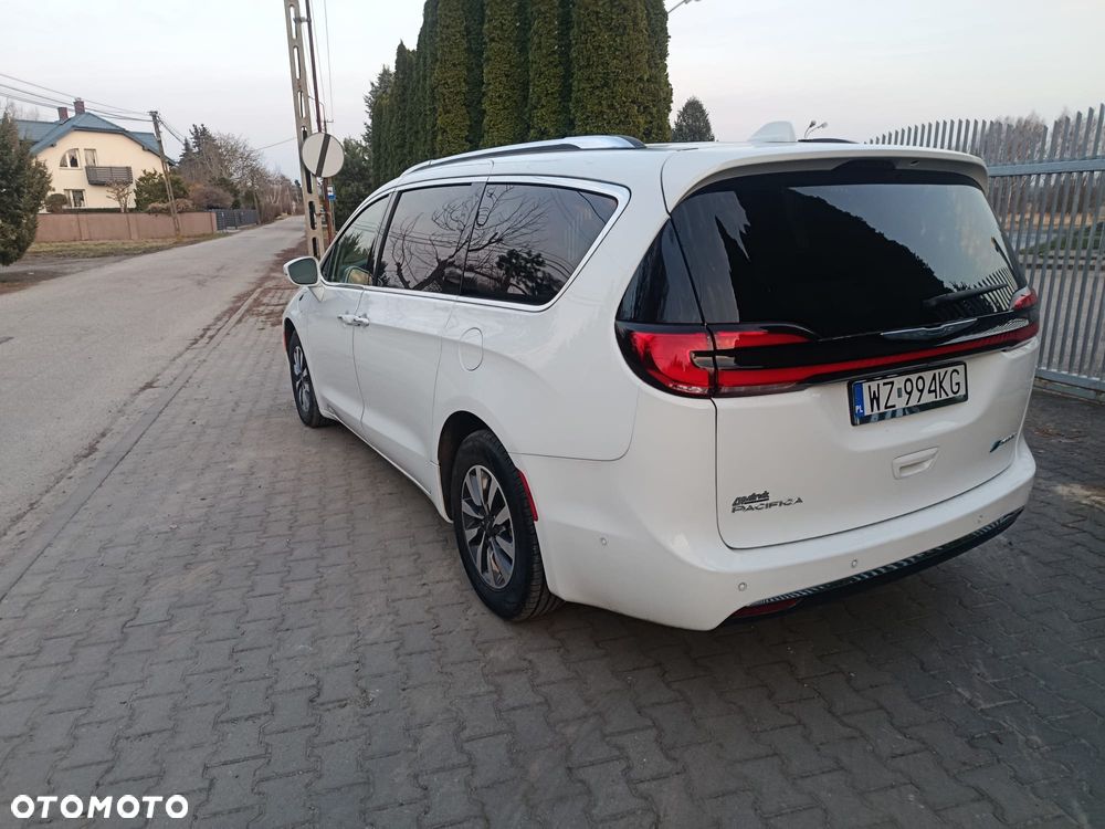 Chrysler Pacifica - 8