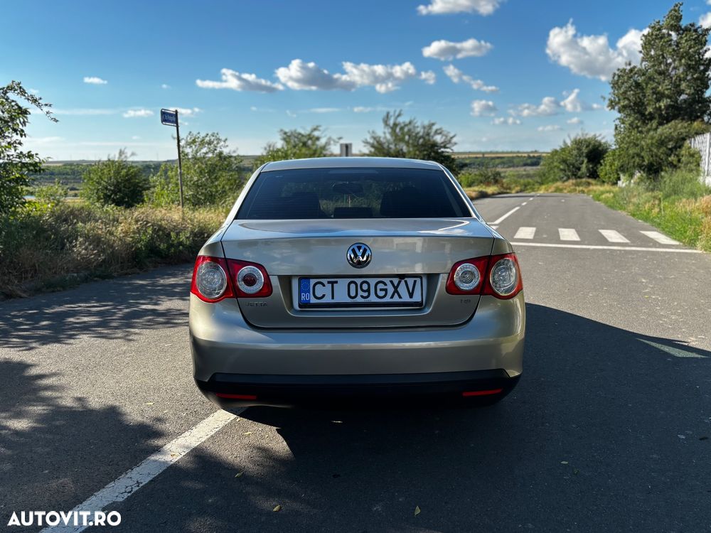 Volkswagen Jetta 1.4 TSI Comfortline - 15
