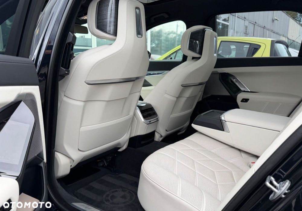 BMW Seria 7 - 33