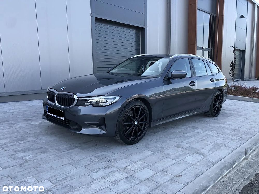 BMW Seria 3 320d Sport Line - 9