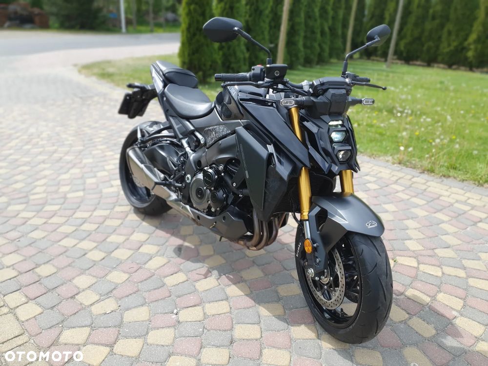 Suzuki GSX 1000 - 2