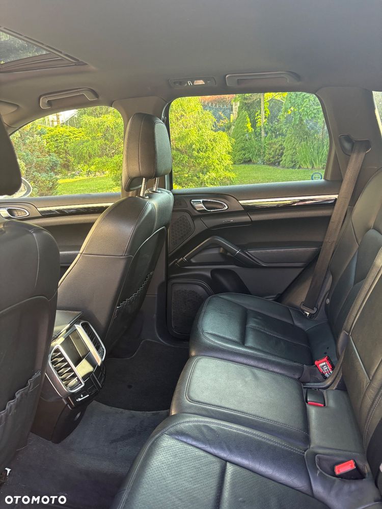 Porsche Cayenne Standard - 29