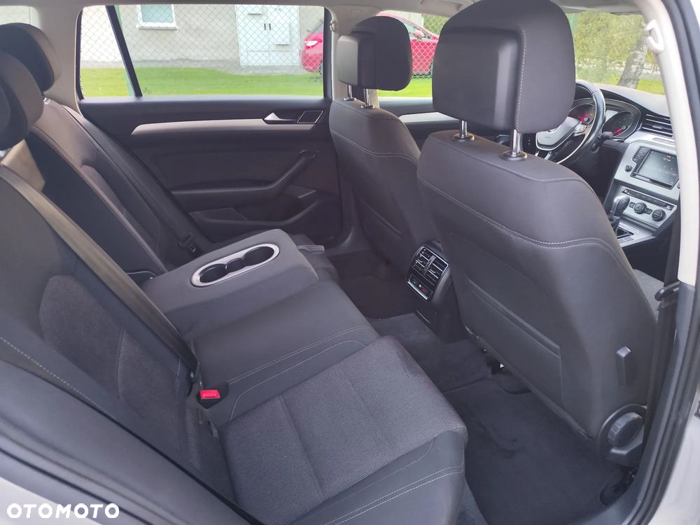 Volkswagen Passat Variant 2.0 TDI SCR DSG Comfortline - 15