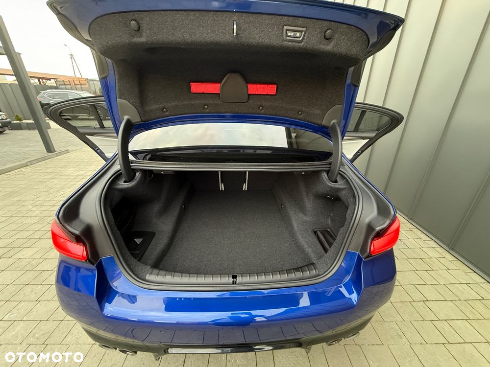 BMW M5 Competition - 14