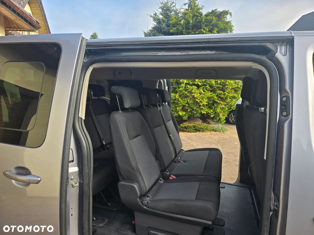 Peugeot Traveller - 15