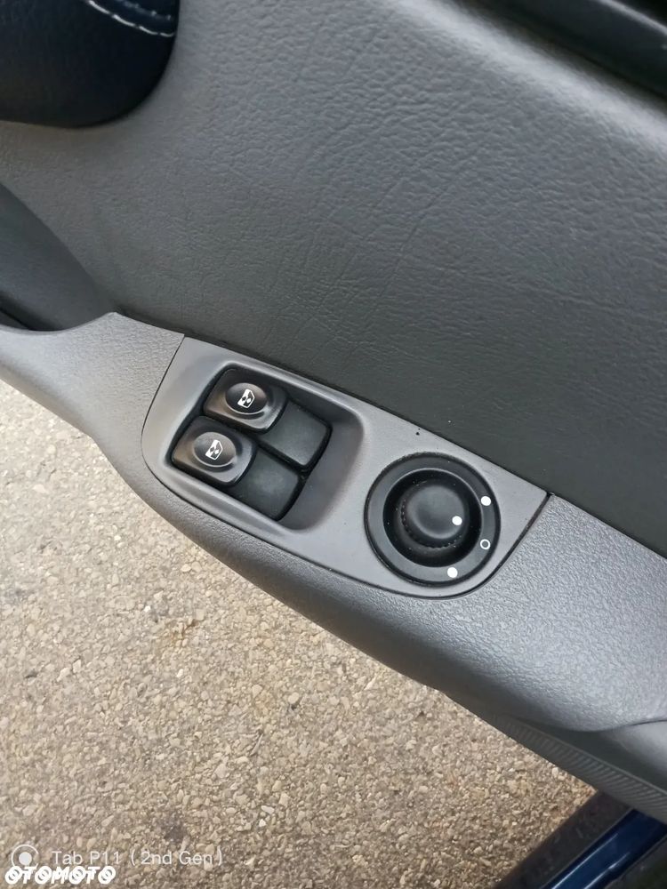 Renault Megane 2.0i - 12