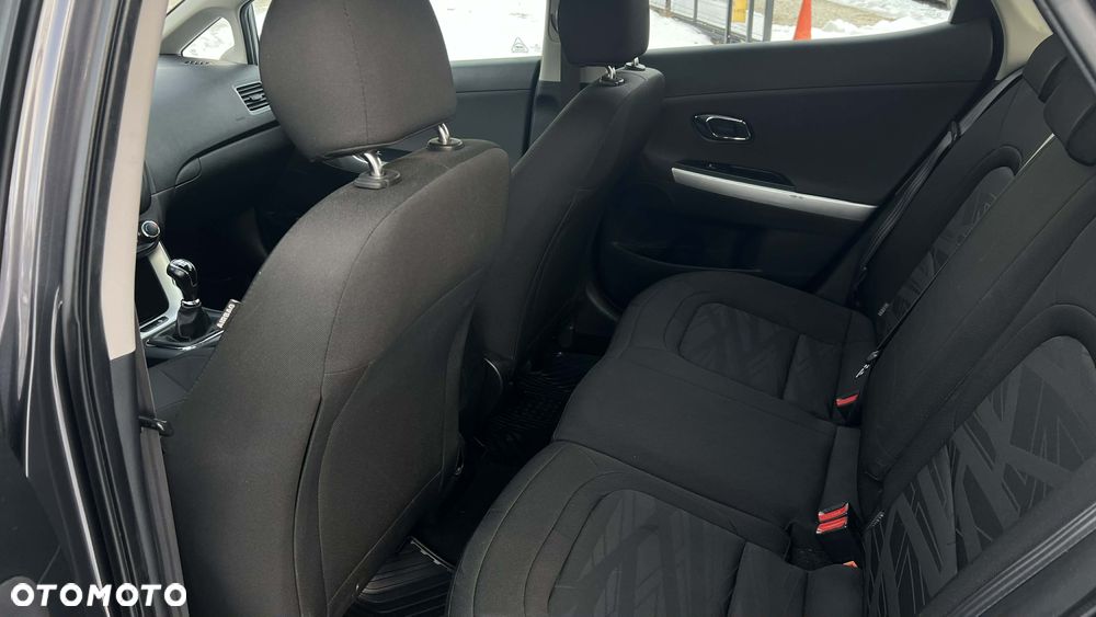 Kia Ceed - 23