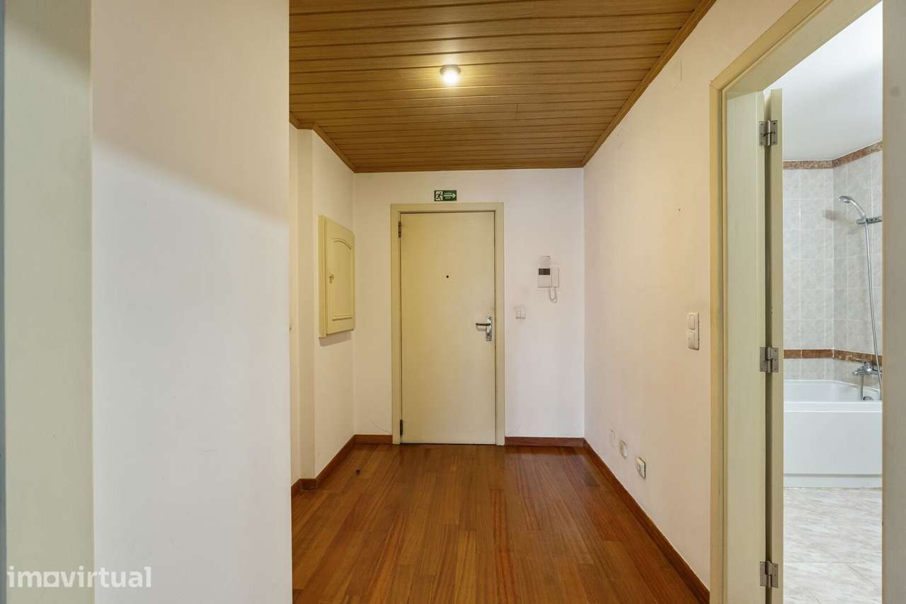 Apartamento T1 + 1 com piscina, Estoril, Cascais - Grande imagem: 5/36