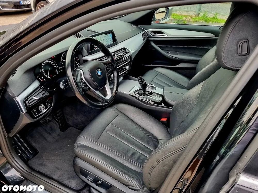 BMW Seria 5 520i Touring Sport Line - 9