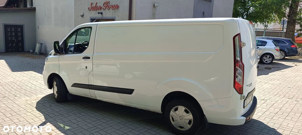 Ford Custom - 8