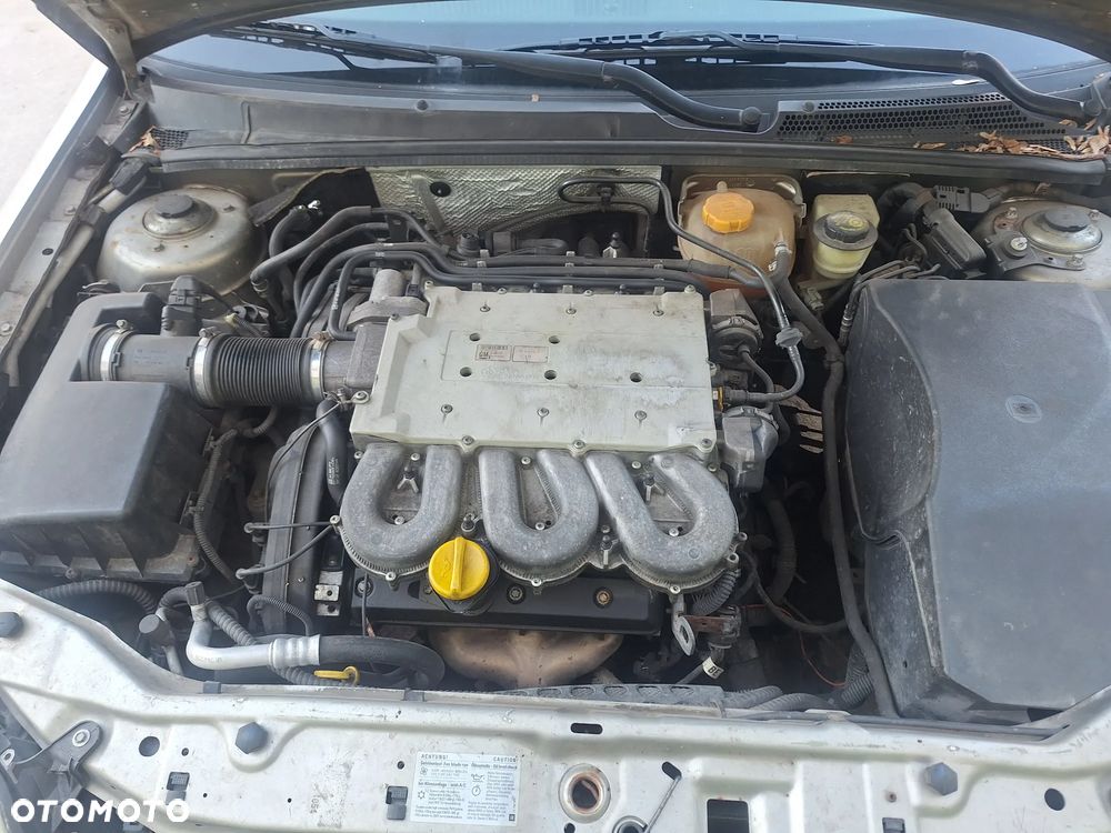 Opel Vectra 3.2 V6 - 10
