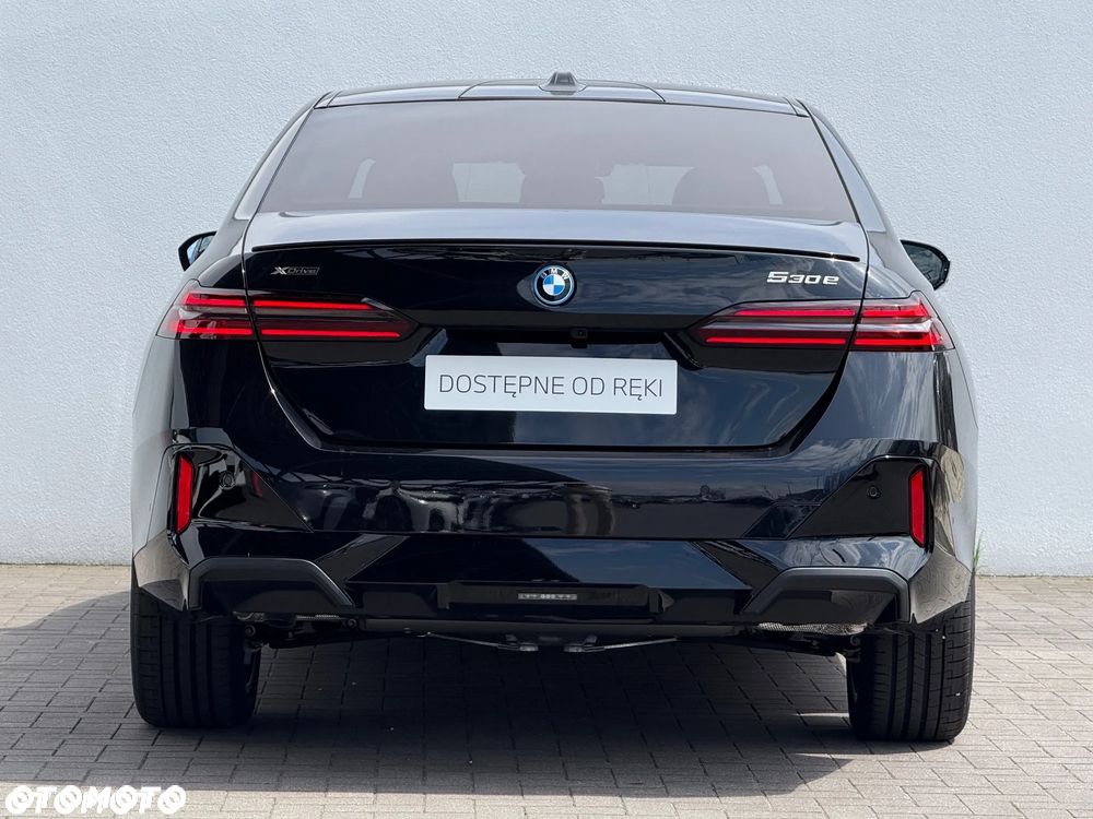 BMW Seria 5 530e xDrive M Sport sport - 10