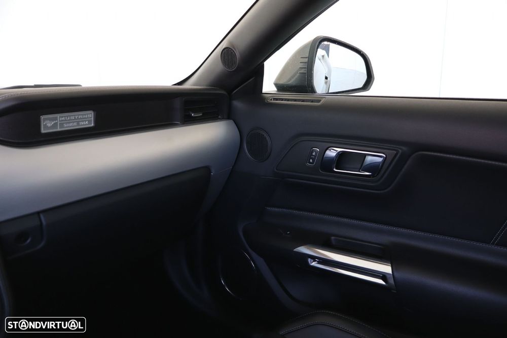 Ford Mustang 2.3i EcoBoost - 18