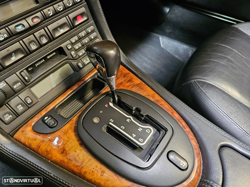 Jaguar XK XKR 4.2 Coupé SC - 19