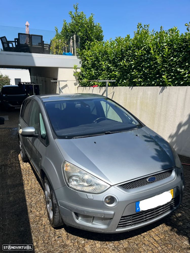 Ford S-Max 2.0 TDCi Titanium 7L - 17